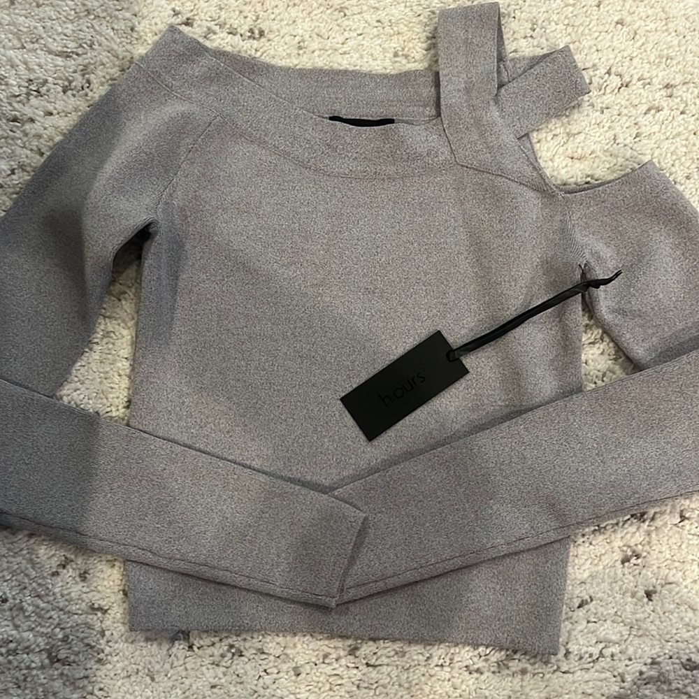 Hours - milee long sleeve top - brand new